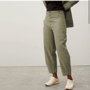 Everlane - the fatigue barrel pant in “bay leaf” green, size 12